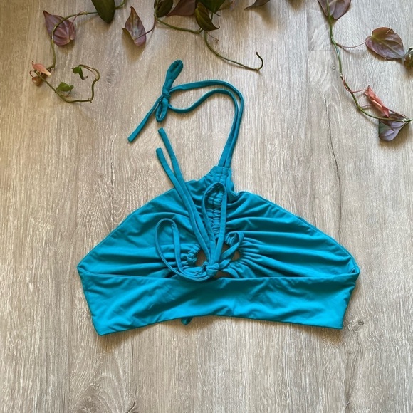 Riot Swim Carter ruched halter neck cutout bikini top M - Picture 2 of 3